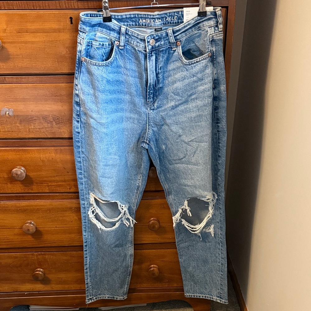 American Eagle Woman’s Distressed Blue Jeans